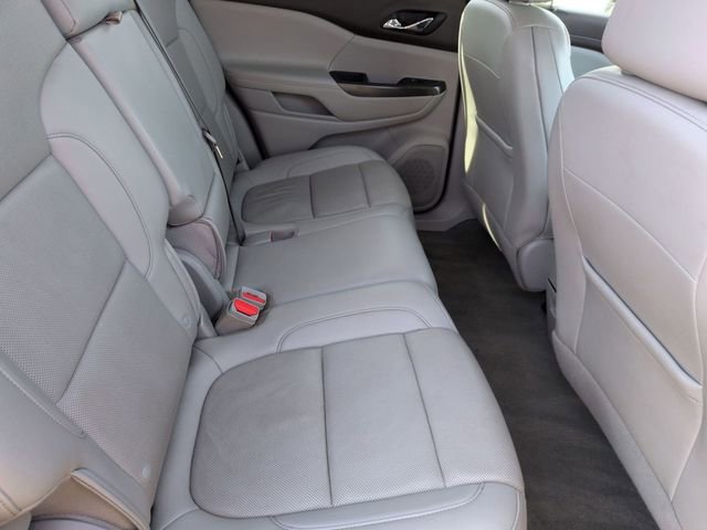 Used 2023 GMC Acadia SLT image 29