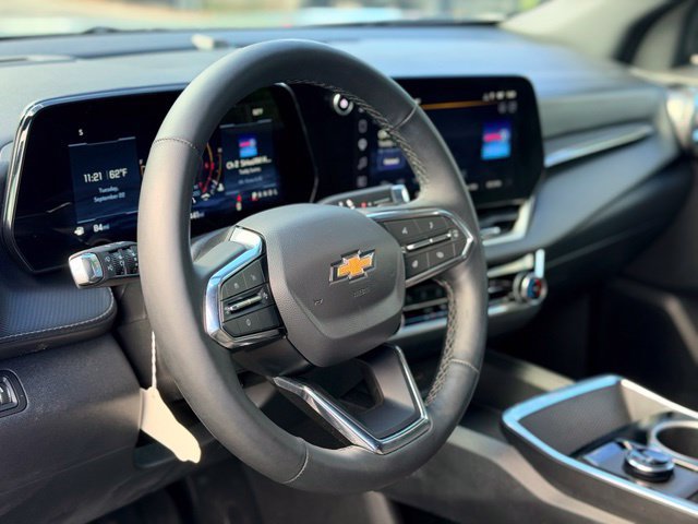 Used 2026 Chevrolet Equinox LT FWD image 8