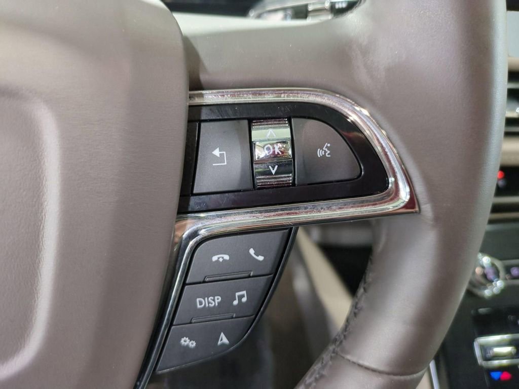 Certified 2023 Lincoln Nautilus Reserve image 21