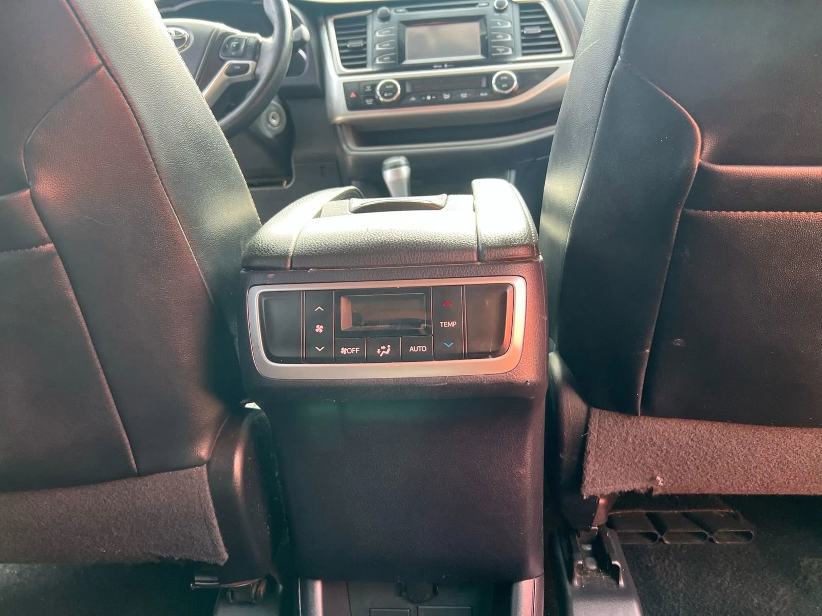 Used 2014 Toyota Highlander Plus image 19