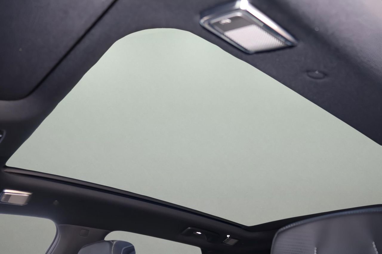 New 2026 Cadillac Lyriq V image 29