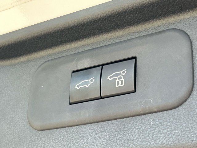 Used 2024 Toyota Grand Highlander AWD image 13