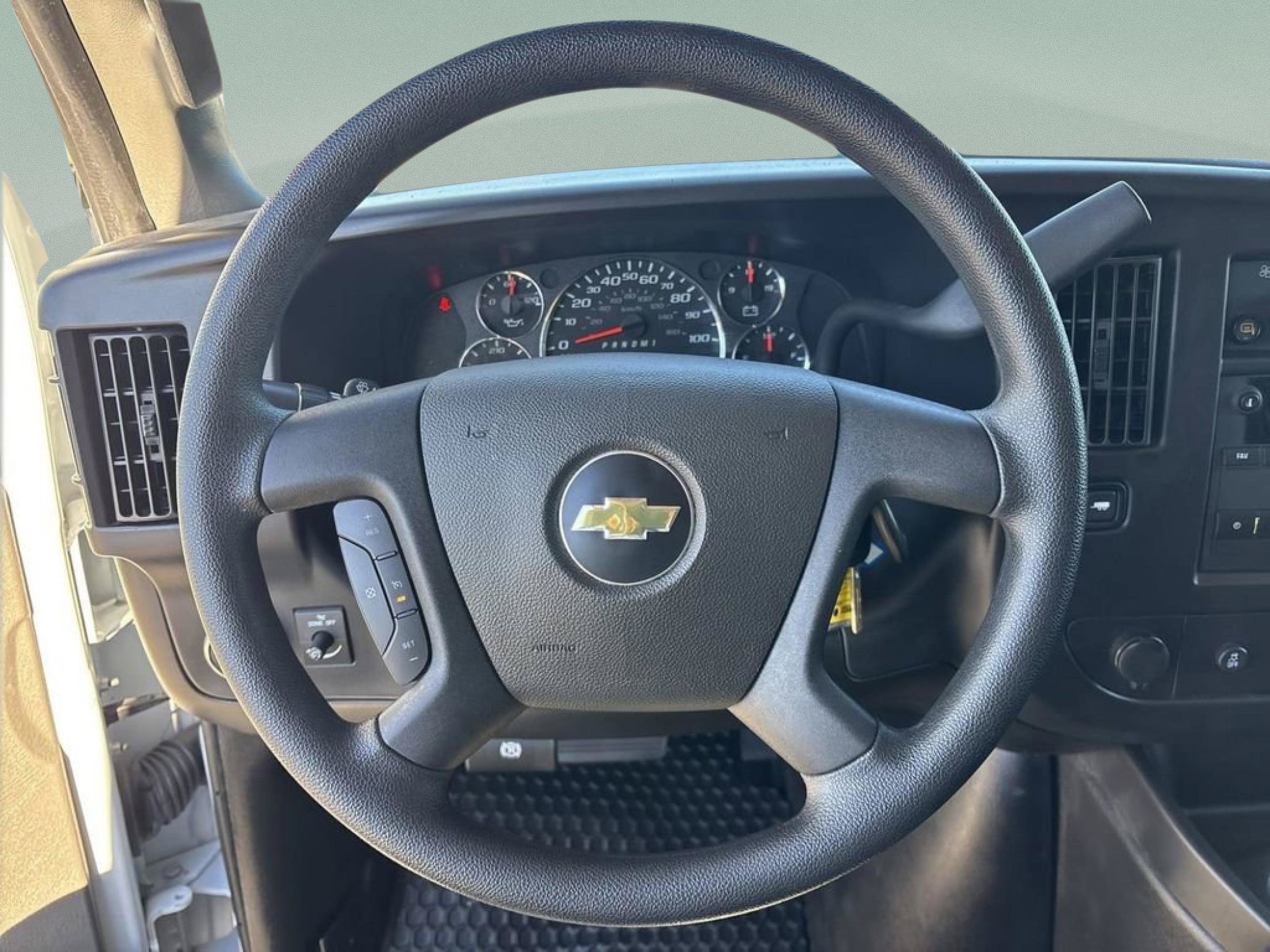 Used 2024 Chevrolet Express 2500 w/ Driver Convenience Package RWD image 23