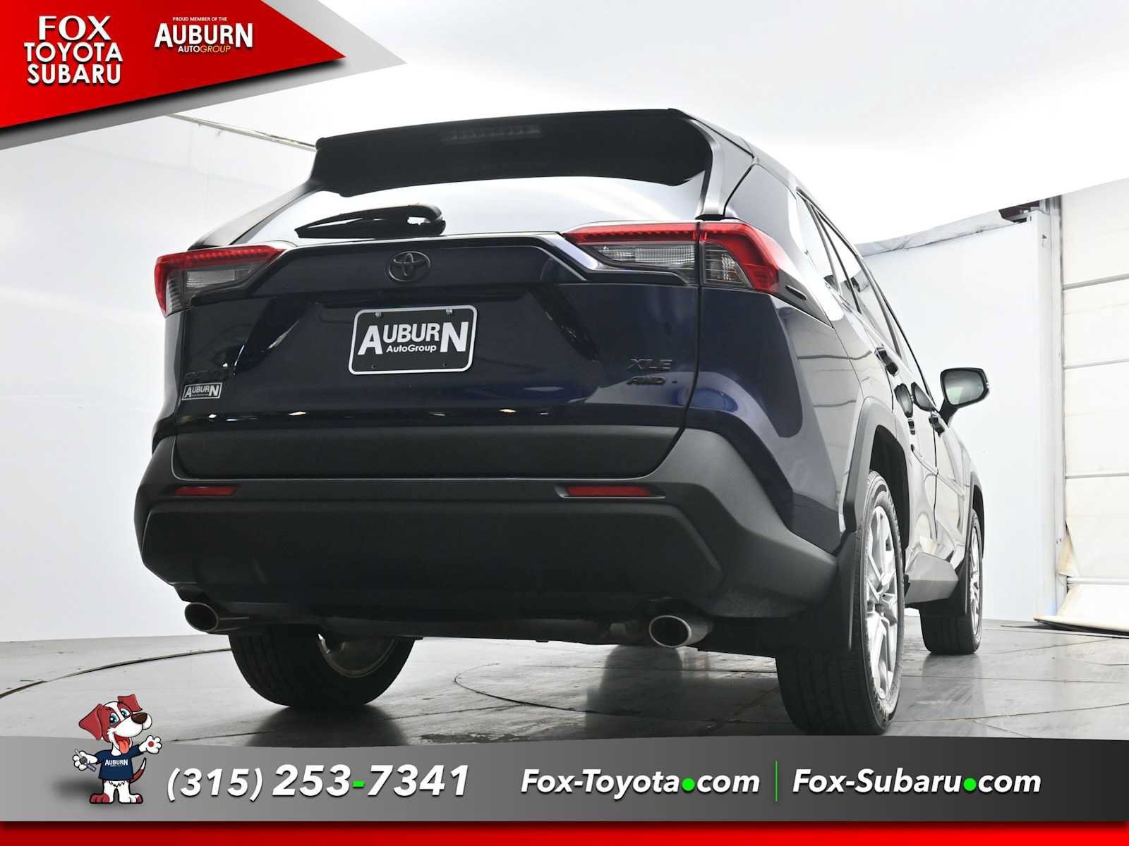 Used 2019 Toyota RAV4 XLE Premium w/ Cold Weather Package AWD/4WD image 21
