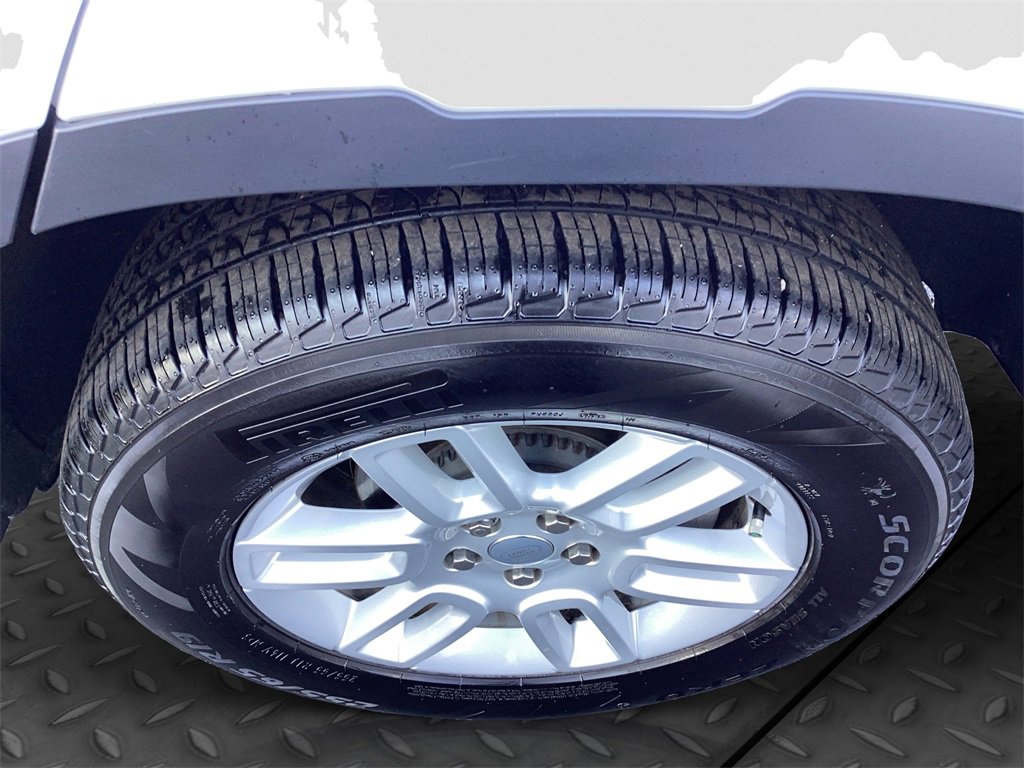 Used 2023 Land Rover Defender 110 S image 23