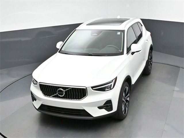 Used 2024 Volvo XC40 B5 Plus w/ Protection Package Premier image 43