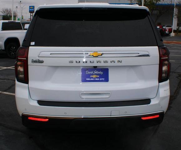 Used 2023 Chevrolet Suburban LS image 9