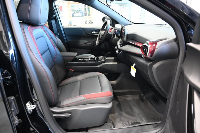 New 2027 Chevrolet Equinox RS w/ LPO, Floor Liner Package FWD image 10