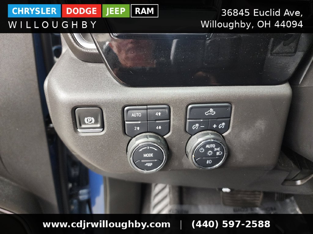 Used 2024 Chevrolet Silverado 1500 LT Trail Boss w/ Convenience Package II AWD/4WD image 29