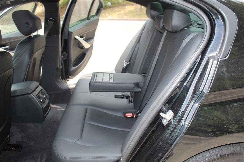 Used 2014 BMW 320i Sedan RWD image 11