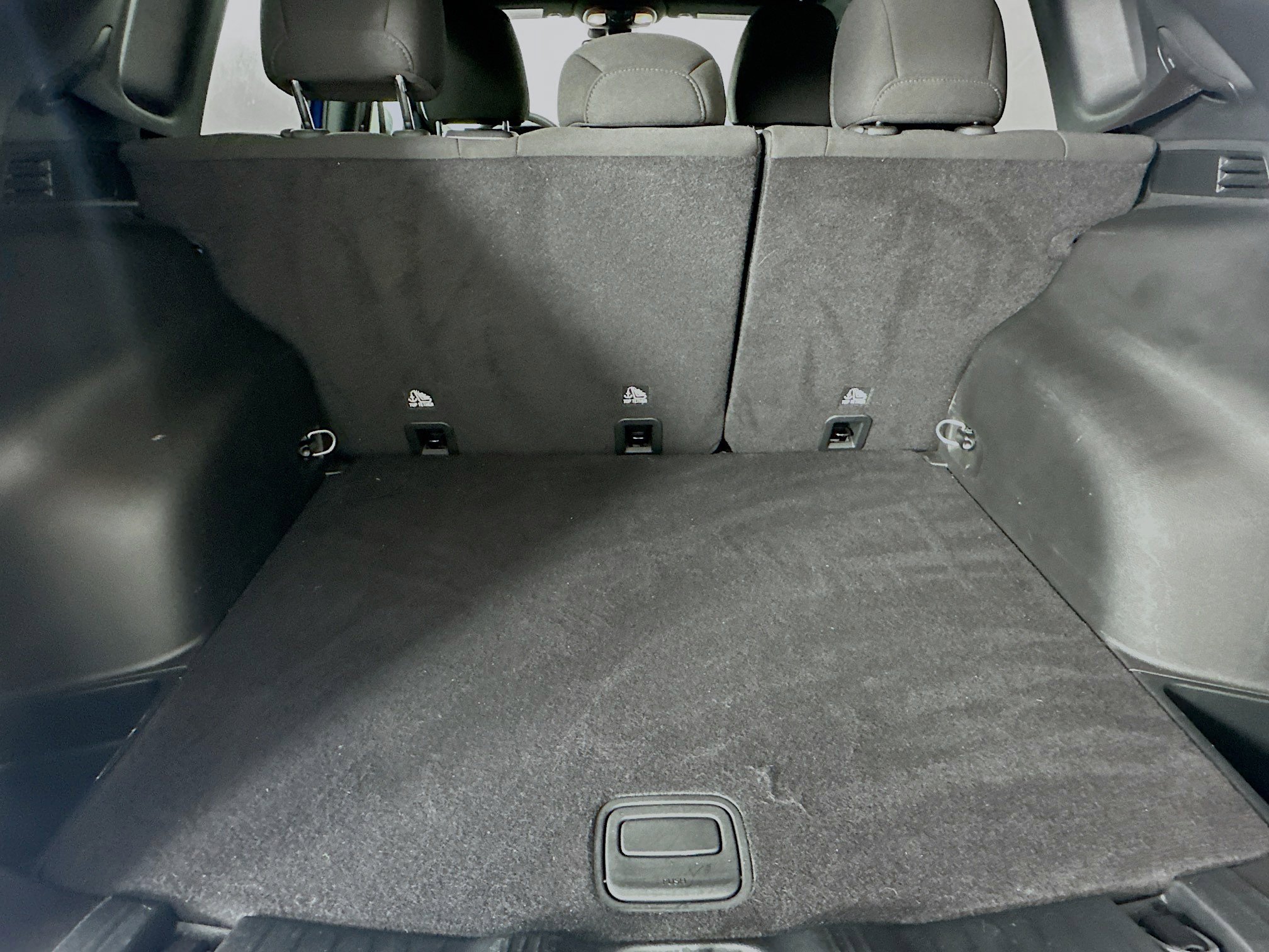 Certified 2025 Jeep Compass Sport image 30