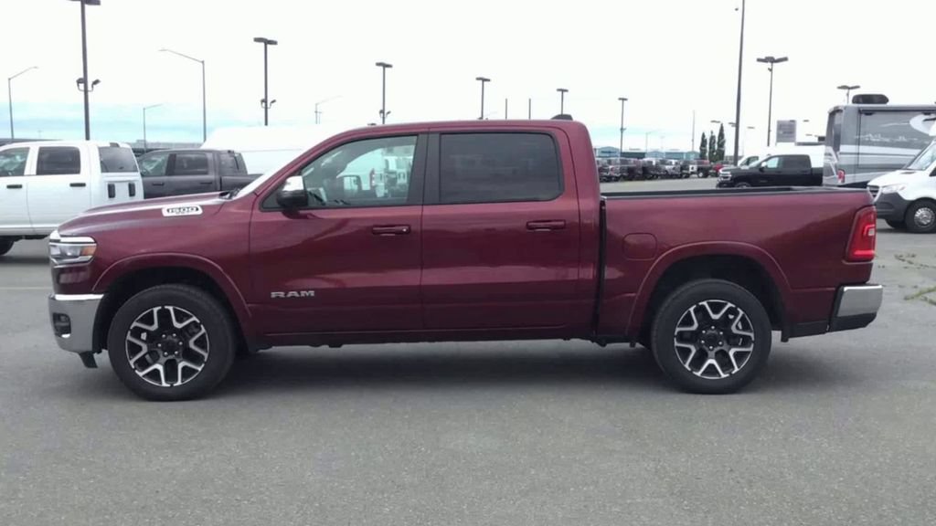 Certified 2025 RAM 1500 Laramie AWD/4WD image 5