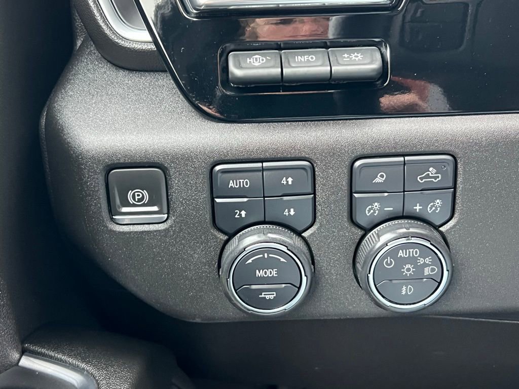 Used 2024 Chevrolet Silverado 3500 High Country w/ High Country Premium Package image 30