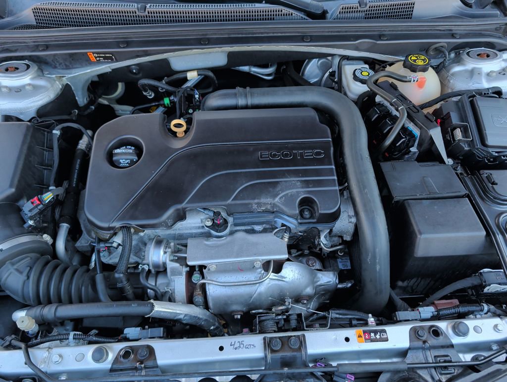 Used 2018 Chevrolet Malibu LT image 22