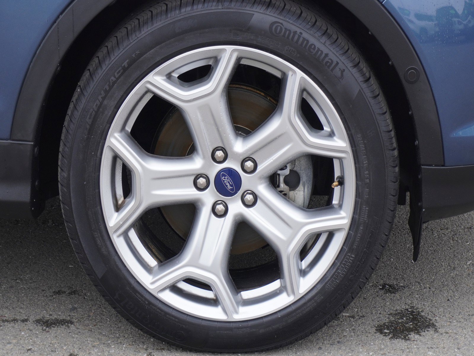 Used 2018 Ford Escape Titanium w/ Ford Safe & Smart Package image 5