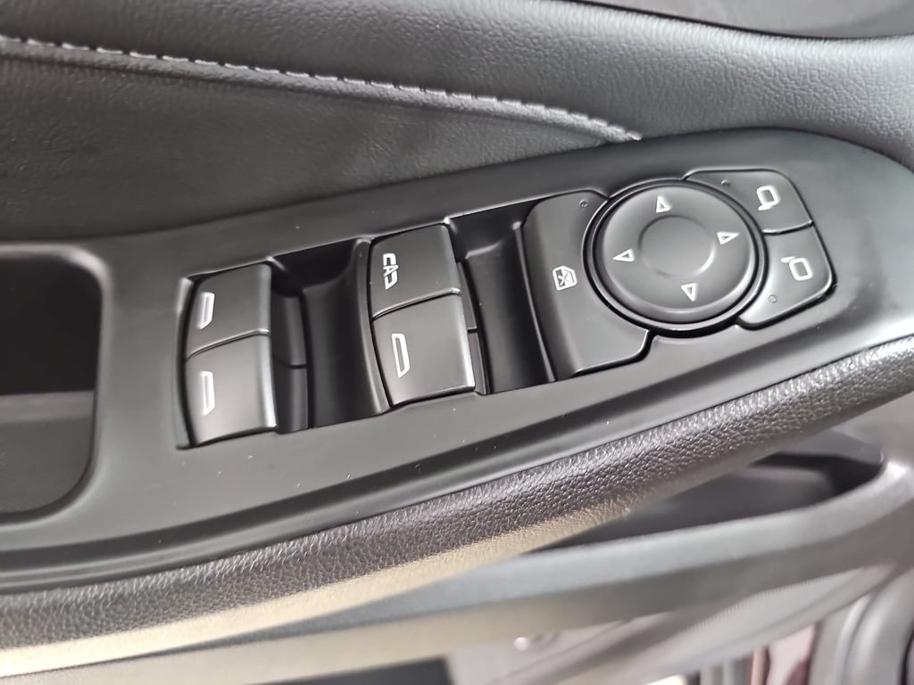 Certified 2023 Chevrolet Traverse LT FWD image 35