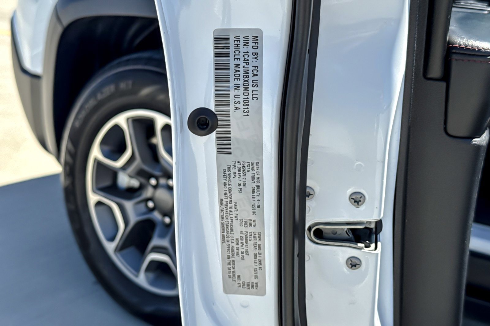 Used 2021 Jeep Cherokee Trailhawk image 27