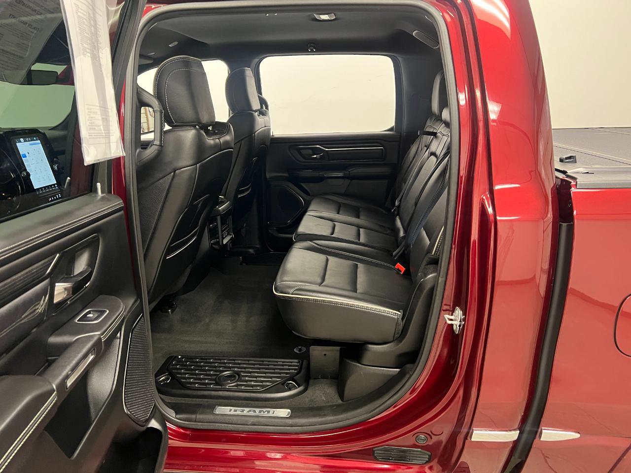 Used 2022 RAM 1500 Limited w/ Body Color Bumper Group AWD/4WD image 51