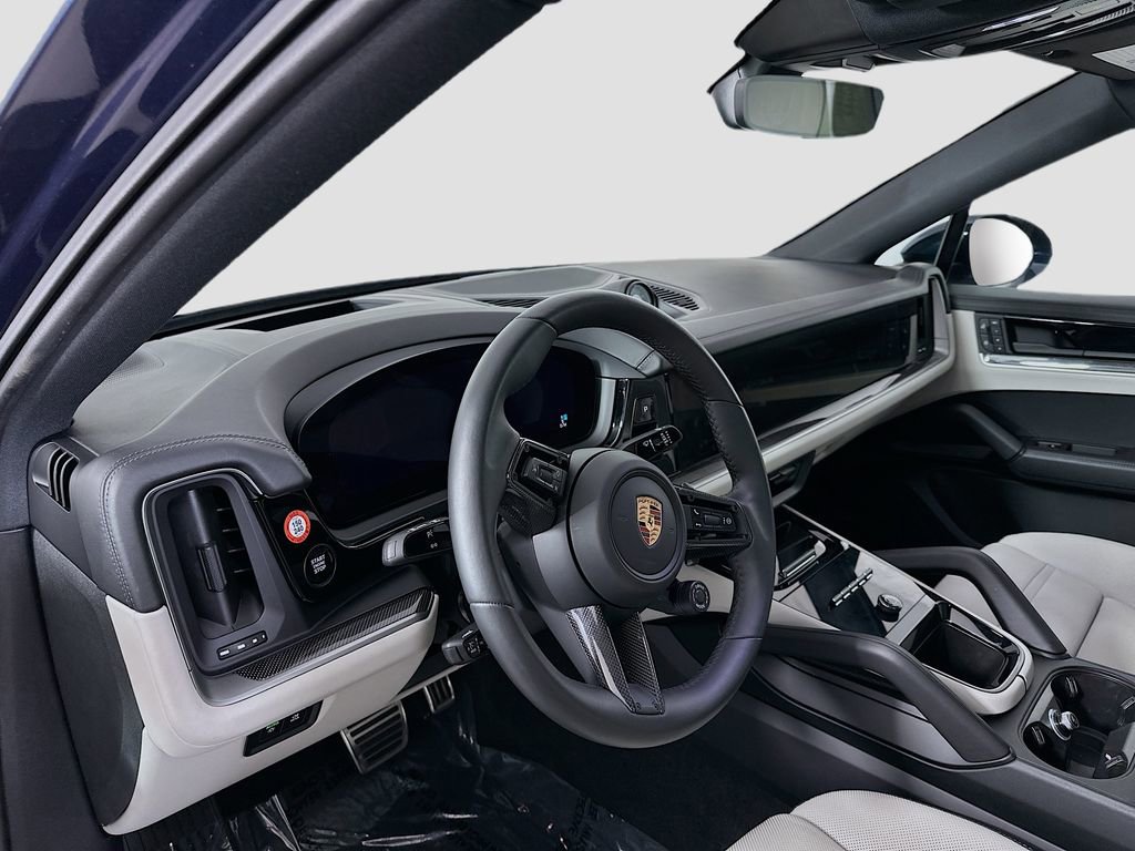 New 2025 Porsche Cayenne S image 4
