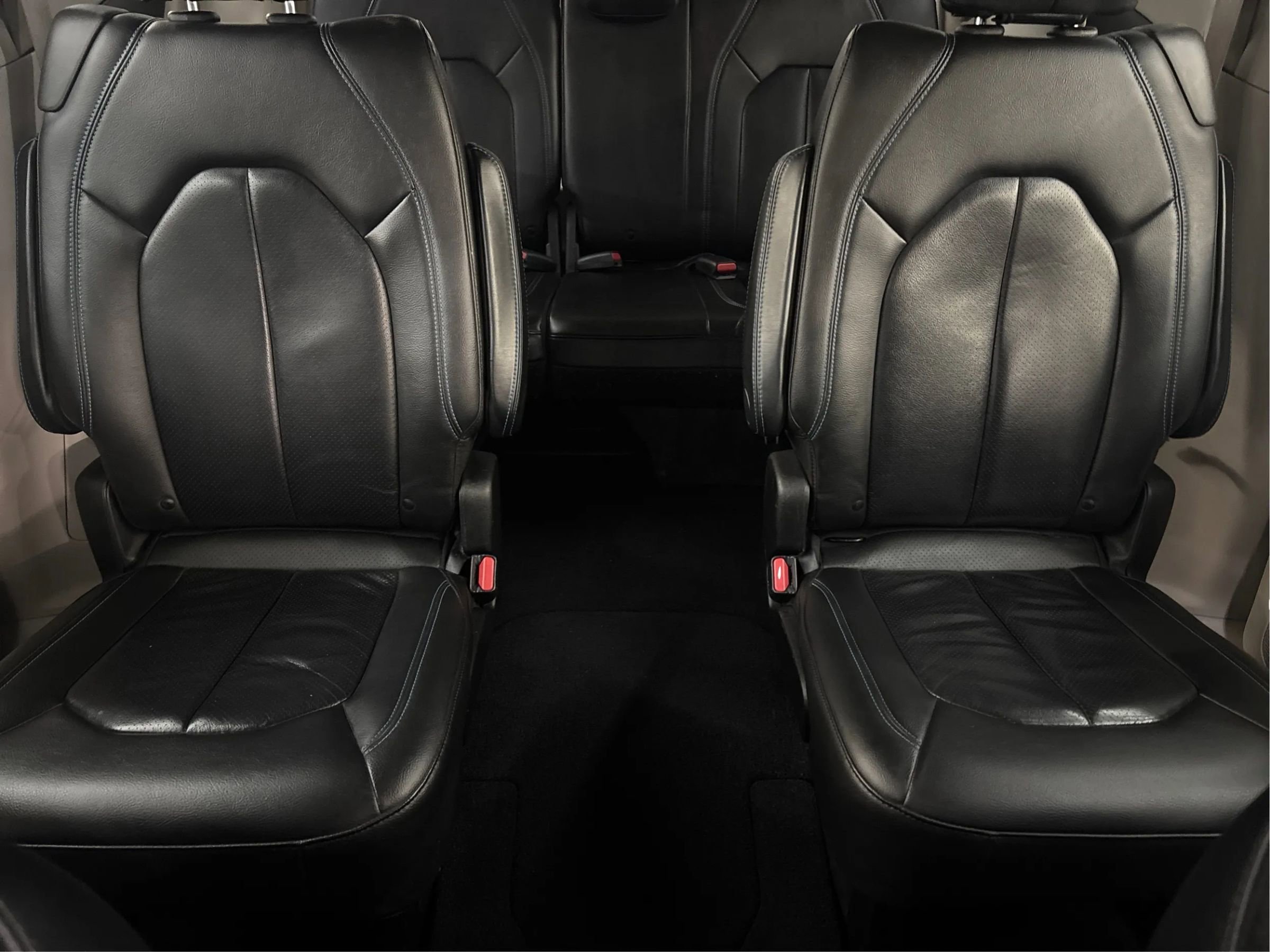 Used 2021 Chrysler Pacifica Touring-L image 17