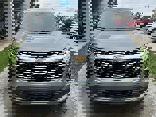 New 2025 Chevrolet Equinox LT image 2