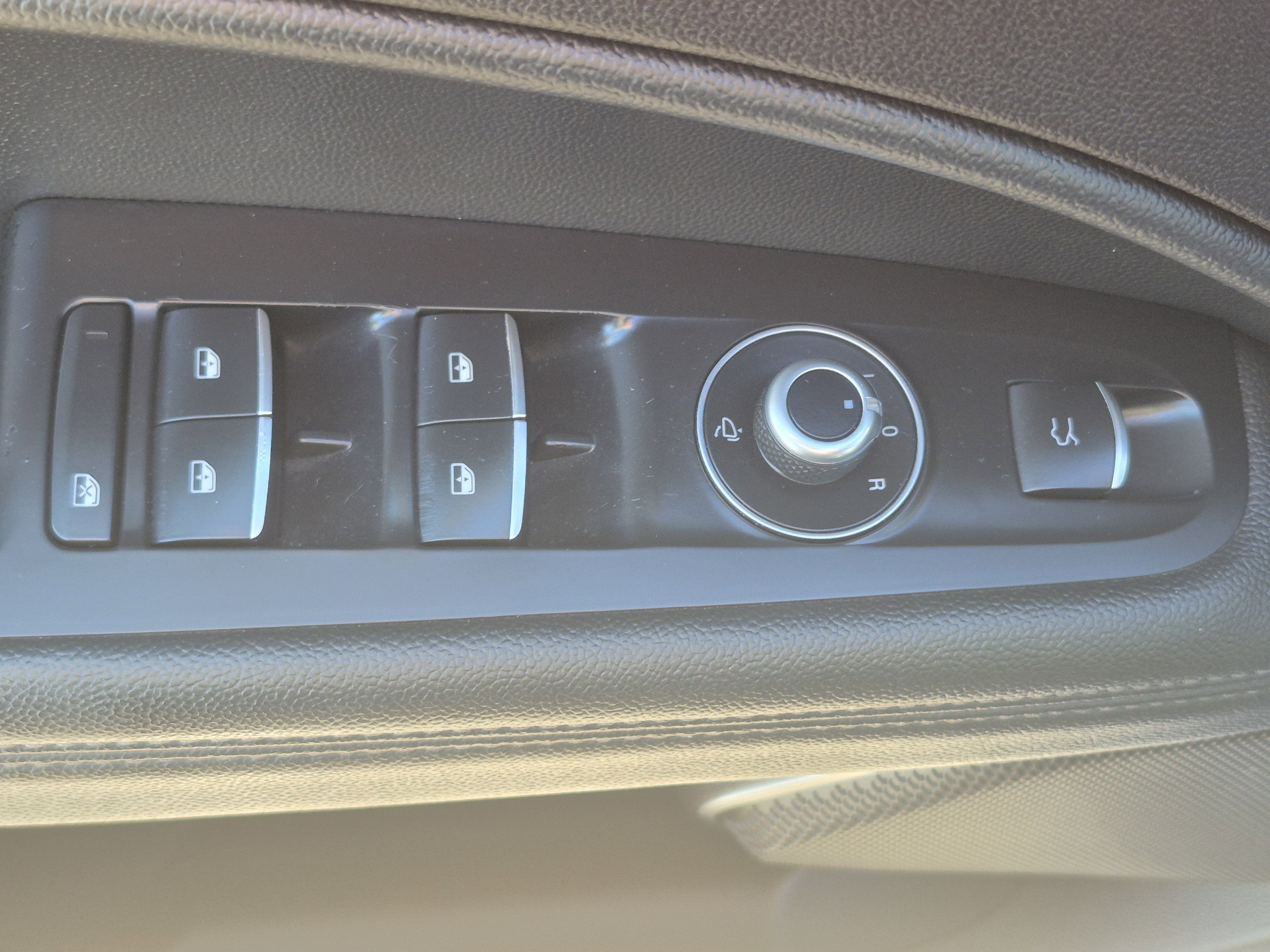 Used 2022 Alfa Romeo Stelvio Ti w/ Active Assist Plus Package image 16