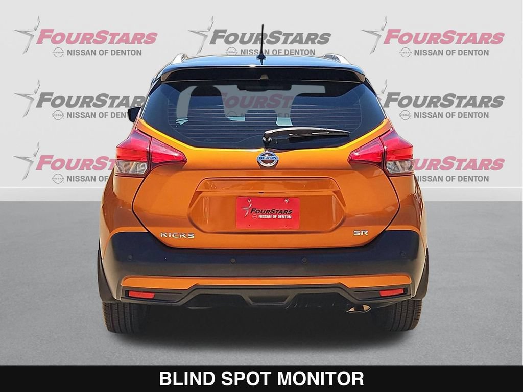 Used 2020 Nissan Kicks SR w/ SR Premium Package FWD image 5