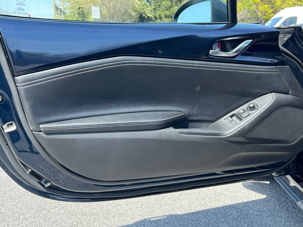 Used 2025 MAZDA MX-5 Miata RF Grand Touring RWD image 14