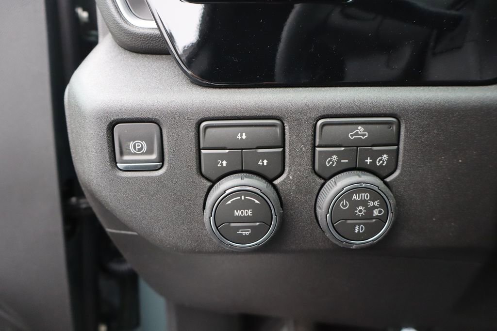 New 2026 Chevrolet Silverado 3500 LT image 10