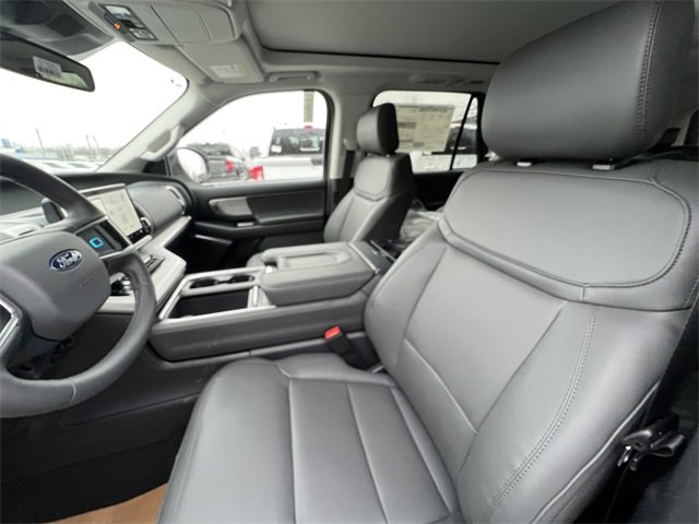 New 2026 Ford Expedition Max Active image 14