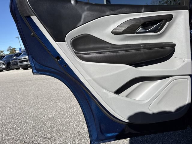 Used 2022 GMC Terrain SLT w/ Infotainment Package II image 32