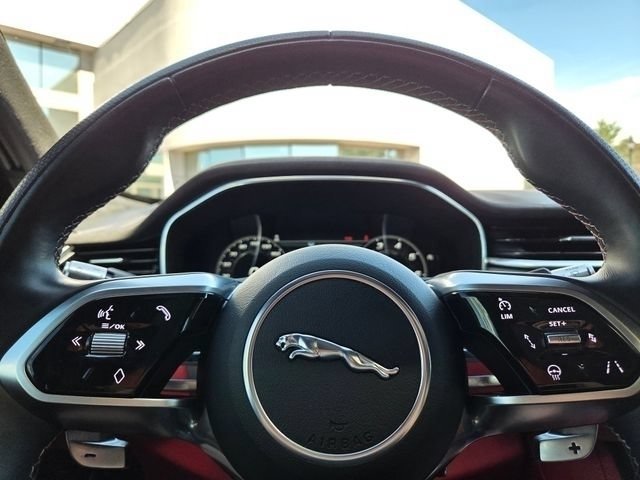 Used 2022 Jaguar F-PACE SVR AWD/4WD image 32