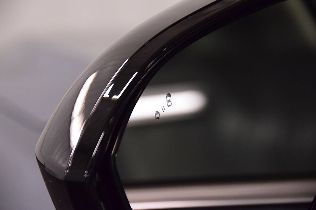 Used 2024 Lincoln Corsair Reserve AWD/4WD image 12