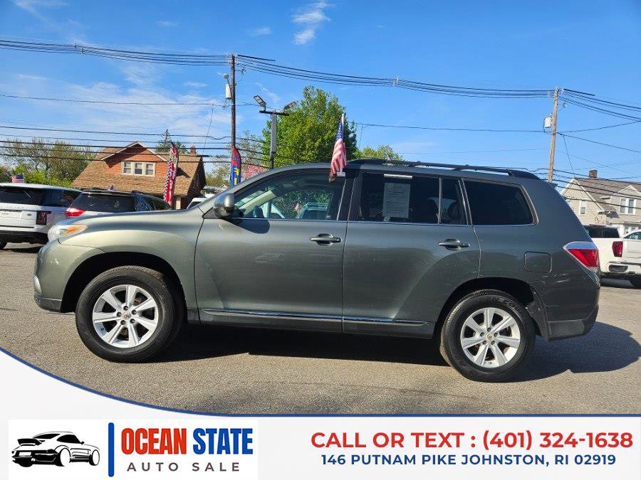 Used 2012 Toyota Highlander SE w/ Tow Pkg AWD/4WD image 2