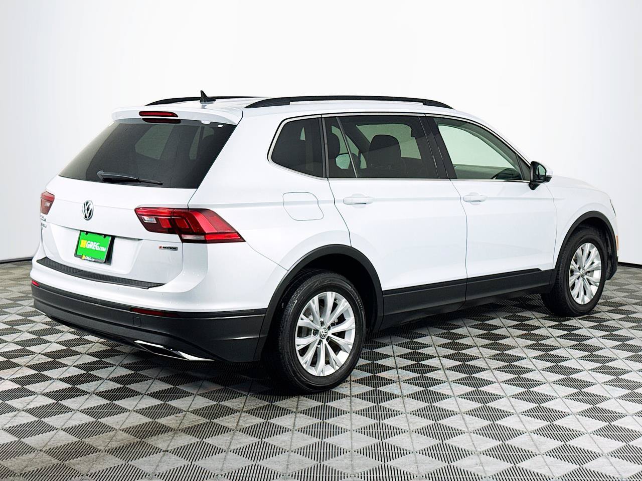 Used 2019 Volkswagen Tiguan SE w/ 3rd Row Seat Package AWD/4WD image 10