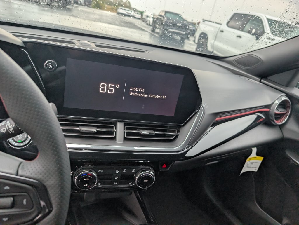 New 2026 Chevrolet Trax RS w/ Sunroof Package FWD image 17