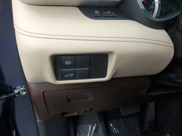 Used 2022 Toyota Highlander XLE FWD image 29