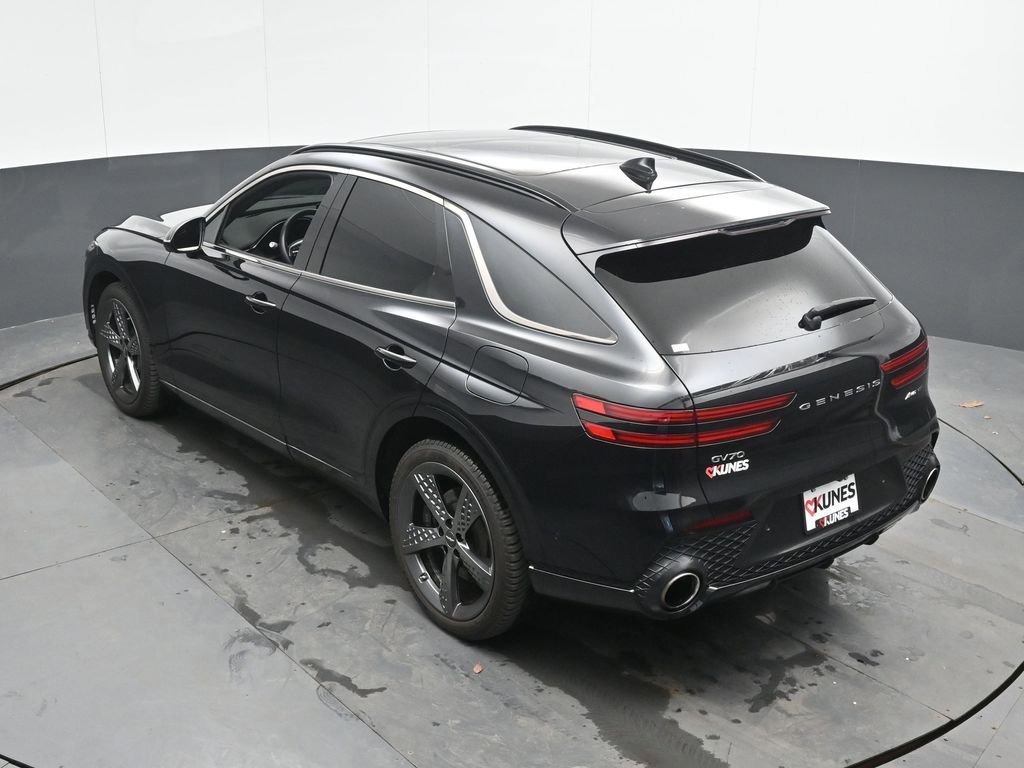 Used 2023 Genesis GV70 3.5T Sport w/ Sport Prestige Package image 39