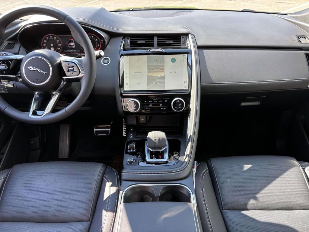 Used 2024 Jaguar E-PACE R-Dynamic SE image 24