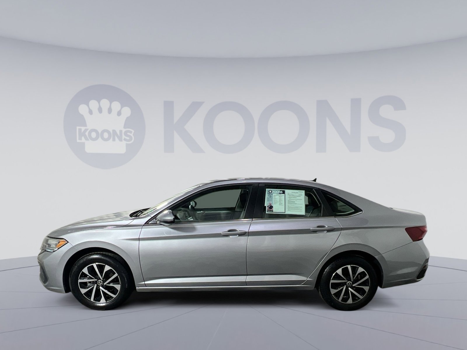 Used 2022 Volkswagen Jetta S image 2
