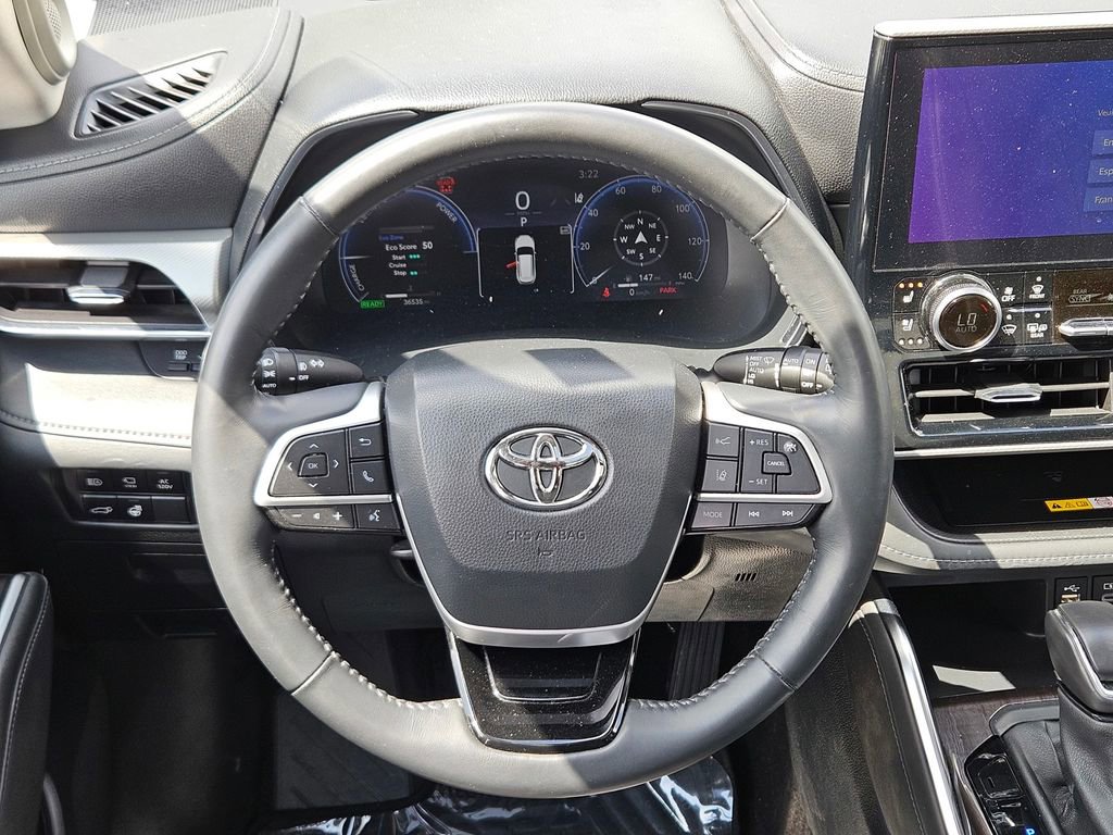Used 2023 Toyota Highlander Platinum AWD/4WD image 29