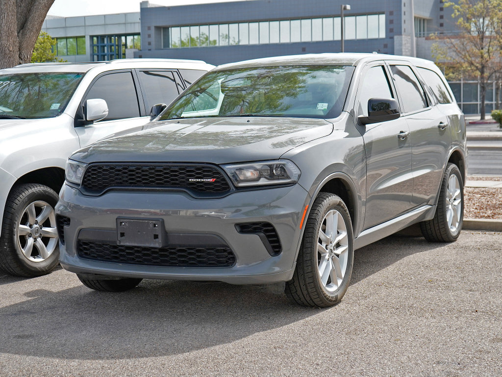 Used 2023 Dodge Durango GT image 1