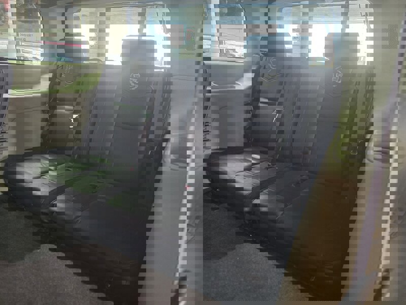 Used 2012 Cadillac Escalade Platinum image 13