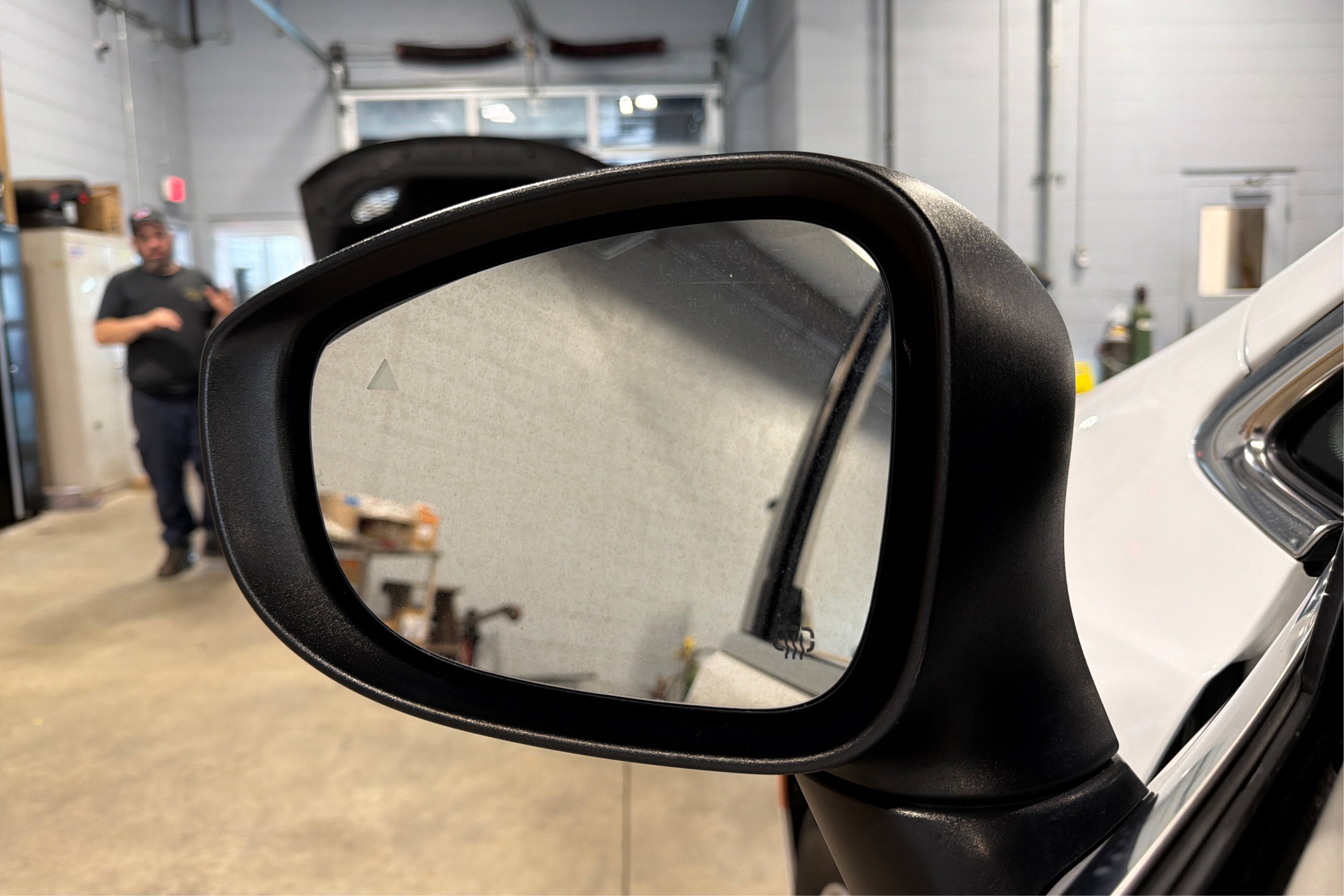 Used 2023 Chrysler Pacifica Touring-L FWD image 14