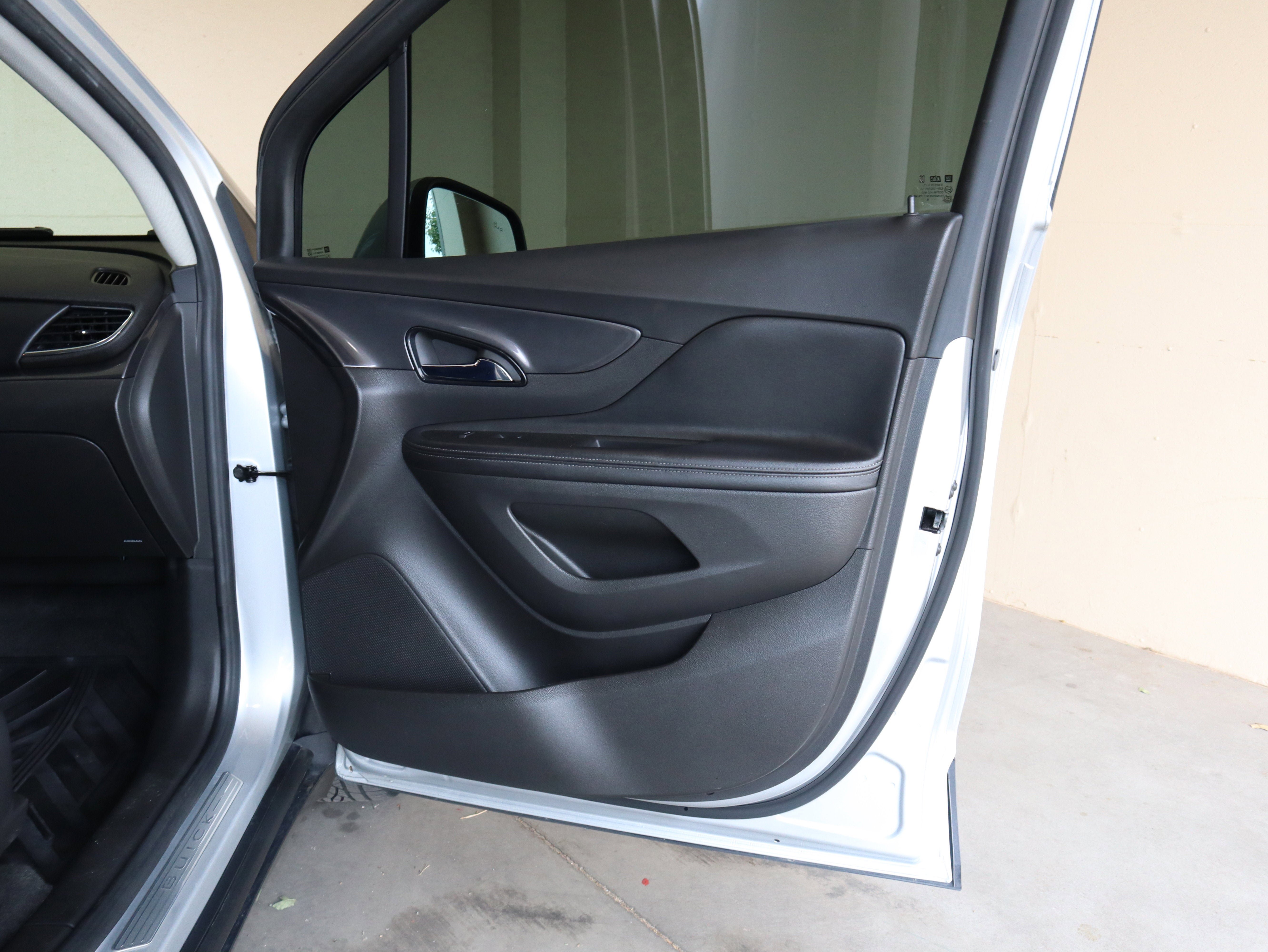 Used 2019 Buick Encore Essence AWD/4WD image 39
