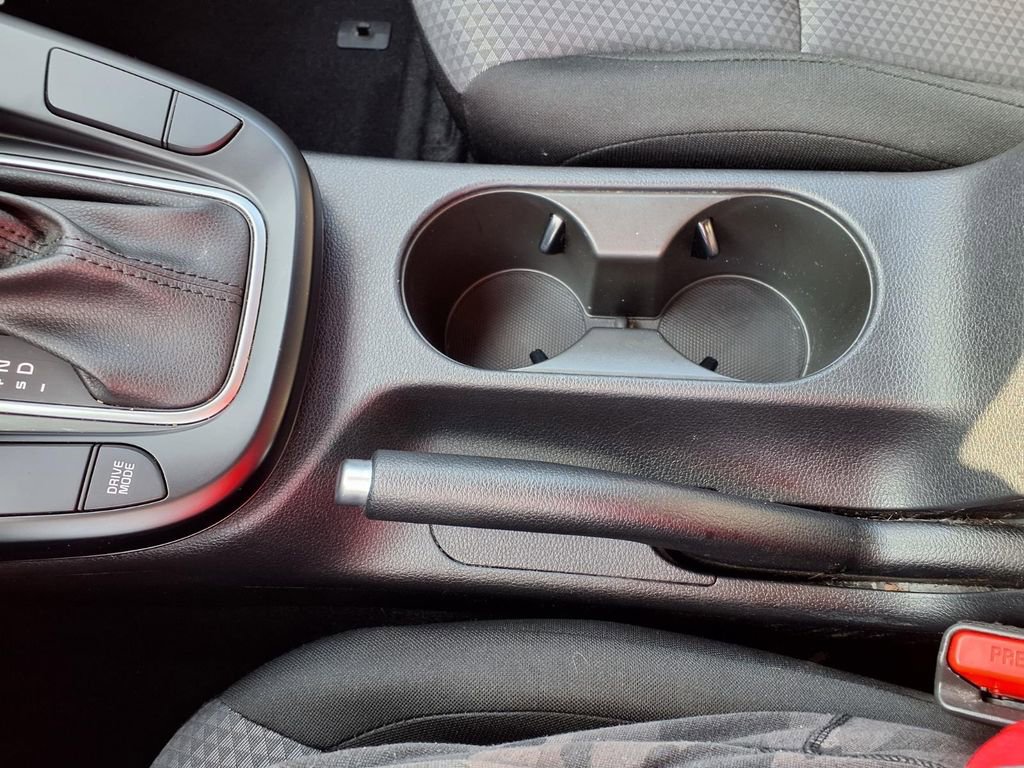 Used 2025 Kia Soul LX w/ LX Technology Package FWD image 11