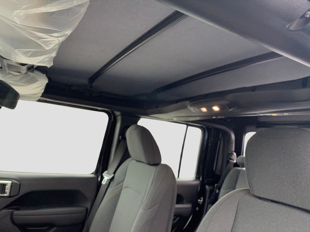 New 2026 Jeep Gladiator Sport AWD/4WD image 18