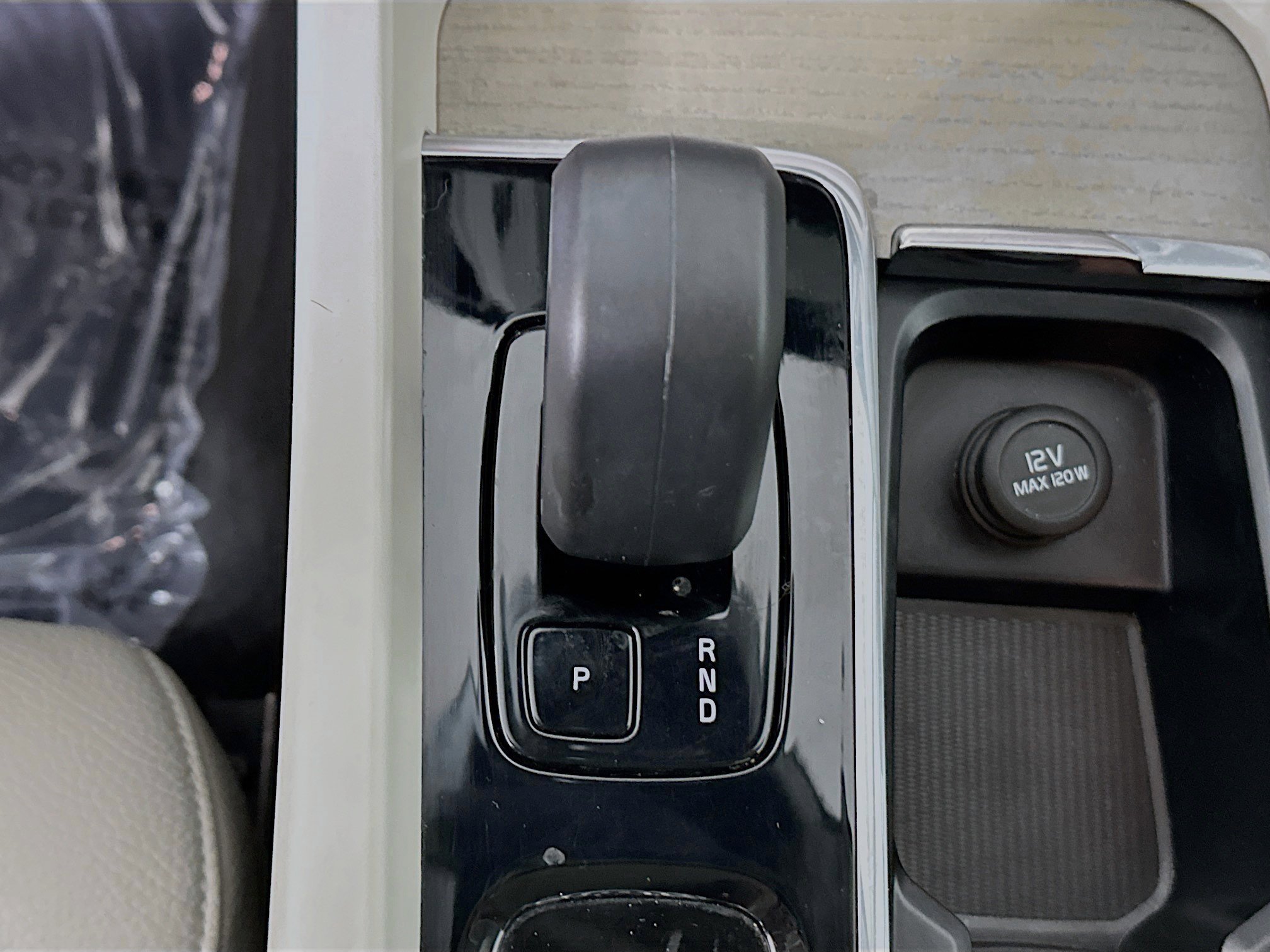 Used 2023 Volvo XC60 B5 Plus w/ Protection Package Premier image 21