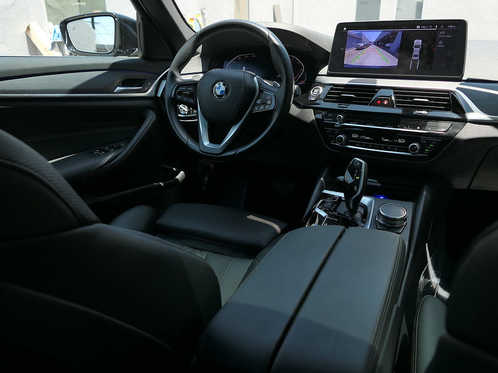 Used 2023 BMW 530i w/ Convenience Package RWD image 25