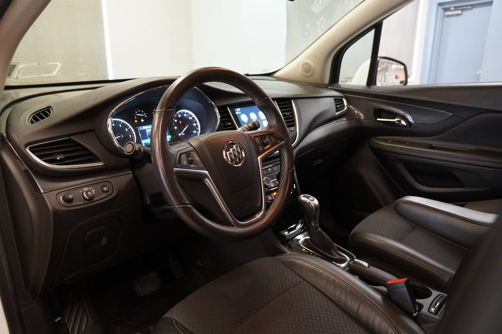 Used 2017 Buick Encore Sport Touring AWD/4WD image 6